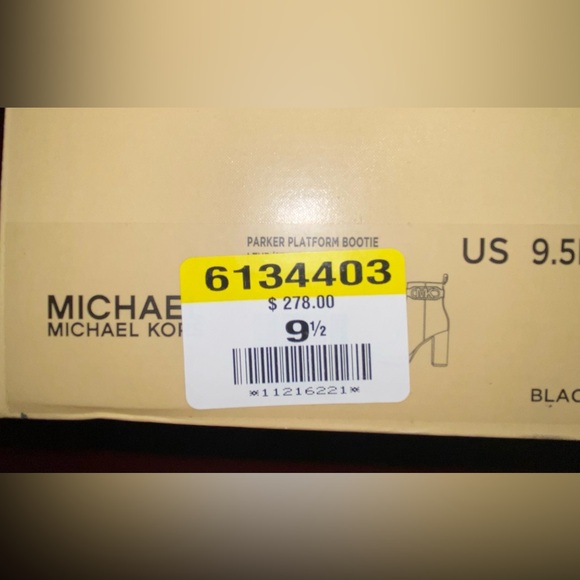 NEW Michael Kors platform bootie - Picture 10 of 13